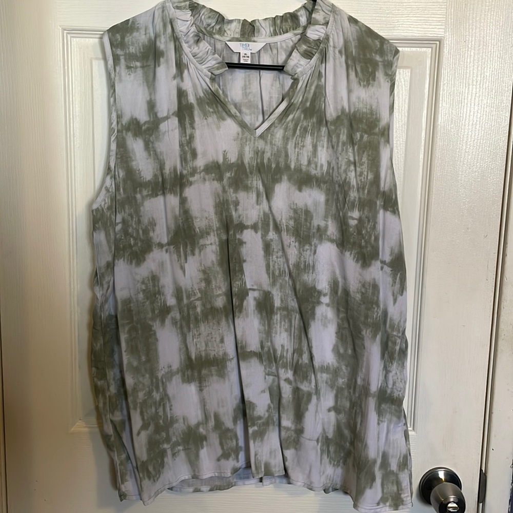 Time and Tru loose fit Tank Top